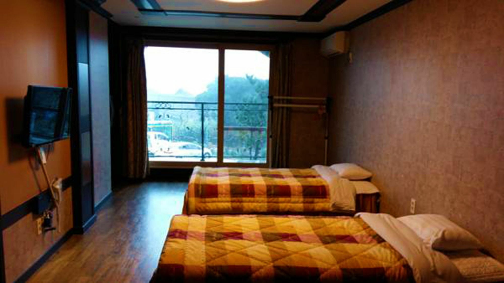 Jeju Ts Youth Hostel & Resort Seogwipo Exteriör bild